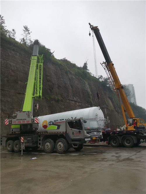 鼓楼区“不怕风雨冻”—— 吊车的 “恶劣环境适应” 技术